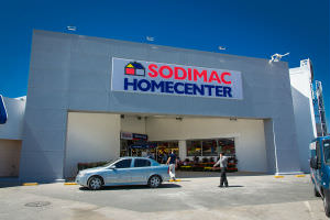 Sodimac abre su primera tienda en Uruguay.