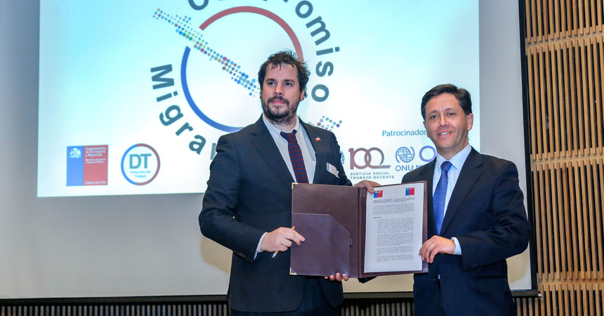 Autoridades firman el “Compromiso Migrante