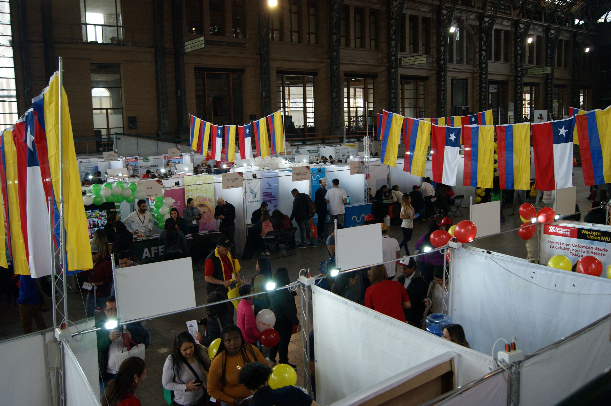 Por cuarta vez el Consulado General de Colombia en Chile llevó a cabo la Feria de Servicios para colombianos en Santiago de Chile.